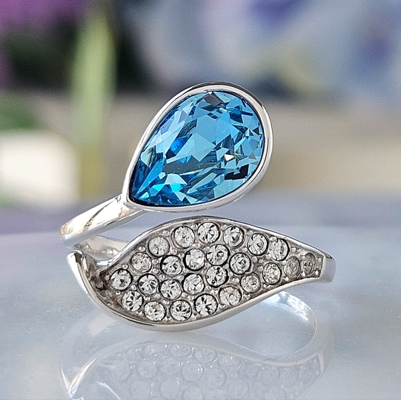 Swarovski Blue Crystal Mermaid Tail Ring, 925 Sterling Silver - Picture 5 of 7